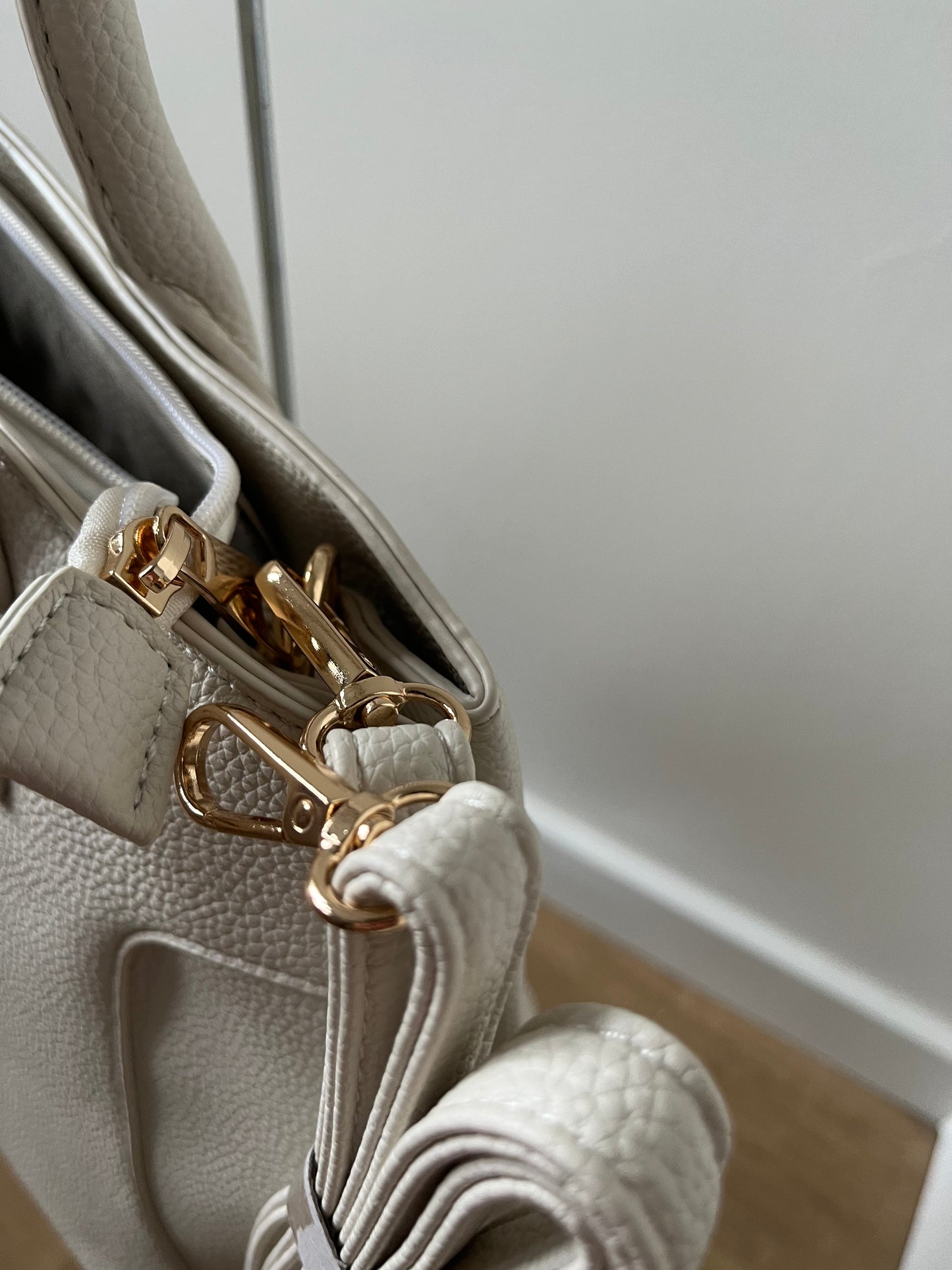 Schoudertas met slotje - Offwhite